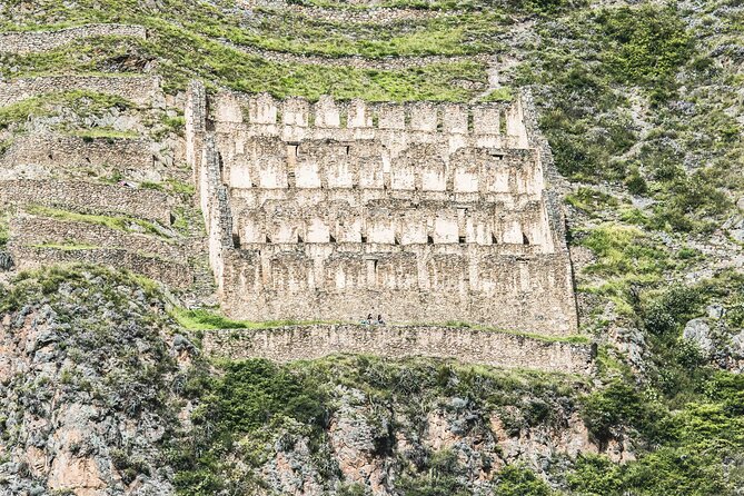 2 Day Sacred Valley and Machu Picchu Guided Tour from Cusco - Sacred Valley starts at dawn, and you get a real rhythm