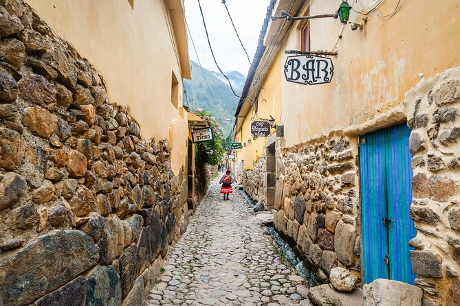 2 Day Sacred Valley and Machu Picchu Guided Tour from Cusco - Machu Picchu morning bus: guided first, then your own pace