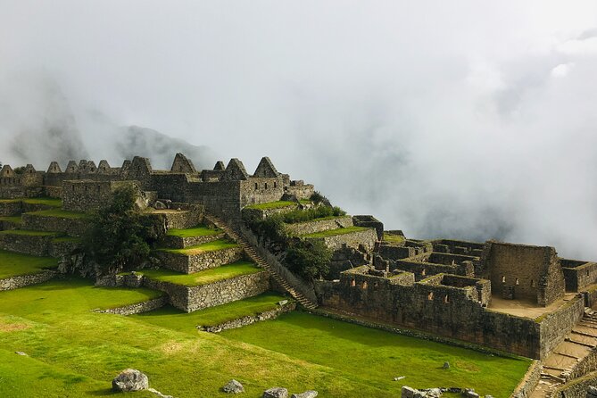 2-Day Sacred Valley & Machu Picchu by Train - Small Group Tour - Machu Picchu guided tour: Condor Temple highlights and time to breathe