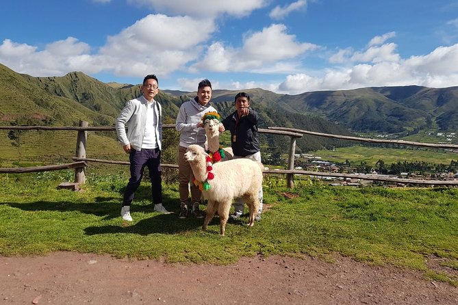 2-Day Sacred Valley & Machu Picchu Group Tour from Cusco - Day 2 at Machu Picchu: The Guided Circuit and Bus Logistics