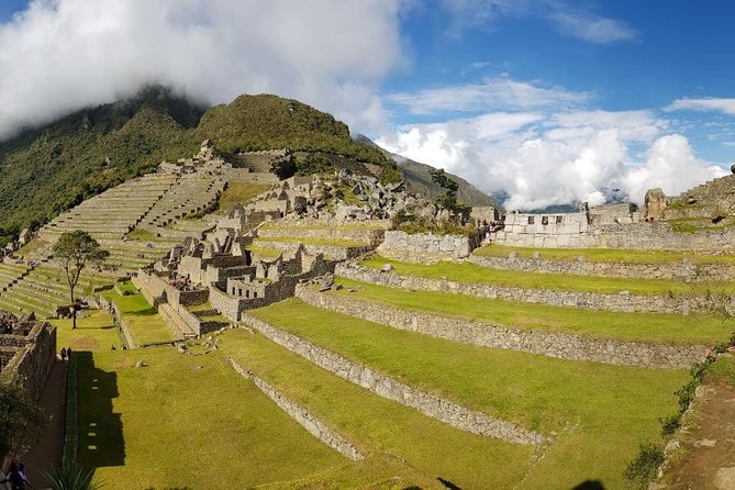 2-Day Sacred Valley & Machu Picchu Group Tour from Cusco - Price Breakdown: What Your $520 Actually Buys