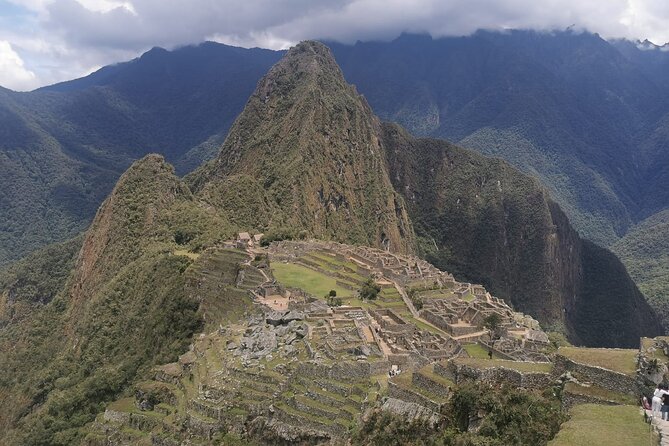 2-Day Tour in Sacred Valley and Machu Picchu from Cusco - Day 1 in the Sacred Valley: Pisac early, then Ollantaytambo