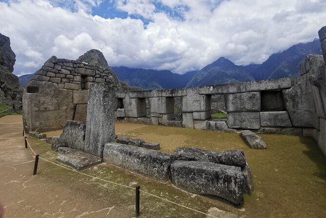 2-Day Tour in Sacred Valley and Machu Picchu from Cusco - Guides and small-group organization: why this runs smoothly