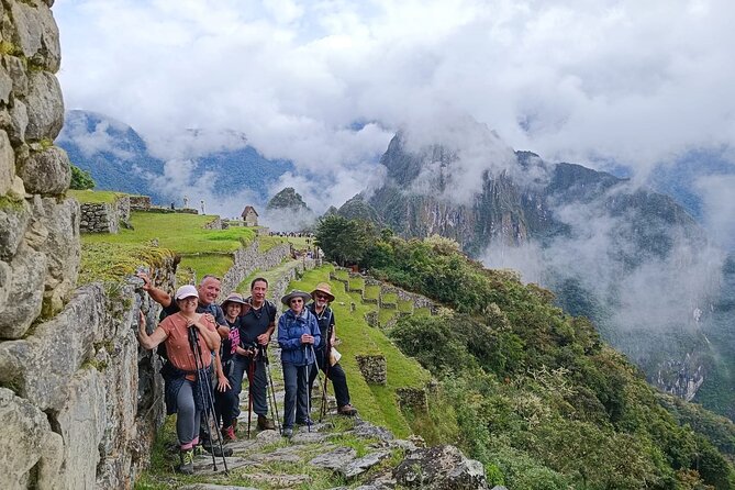2 Day Tour Throughout the Short Inca Trail to Machu Picchu - Day 1 on the trail: Wiñay Wayna, then Inti Punku first views