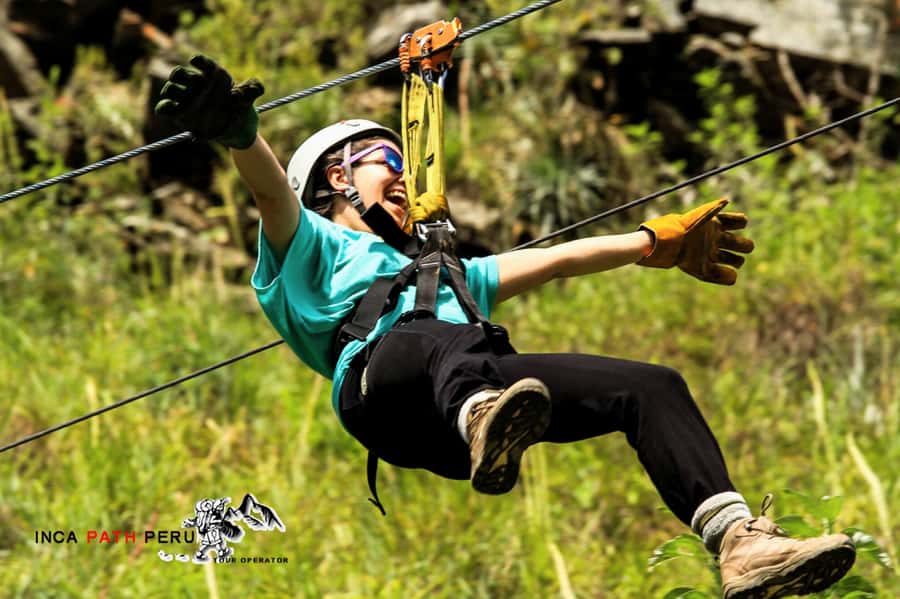 4 Days Inca Jungle Adventure to Machu Picchu - Day 2: Cloud forest trails, family stops, monkey bridge, and Cocalmayo hot springs