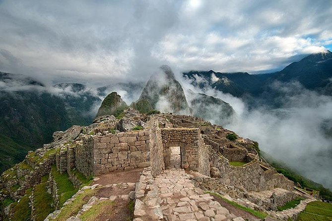 6-Day Cultural Tour to Machu Picchu - Sunrise Machu Picchu: the guided tour that helps you read the stones