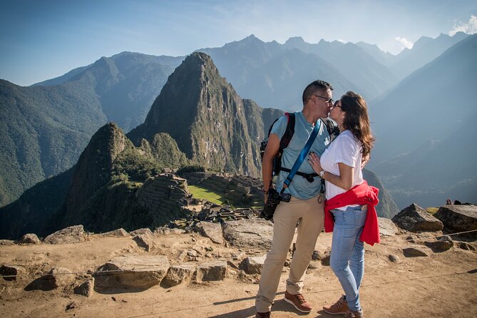 7-Day Tour from Cusco with Machu Picchu and Rainbow Mountain - Day 1 in Cusco: Qorikancha and Sacsayhuaman in One Afternoon