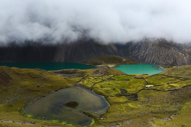 Ausangate Trek 5 Days - Day 4: Pacchanta Valley, deep blue lagoons, and hot springs recovery