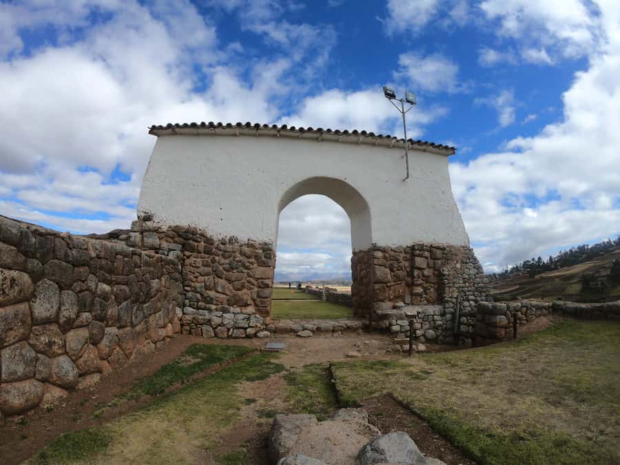 Classic Sacred Valley full day - Cusco to the Sacred Valley, and back by 6:30 PM