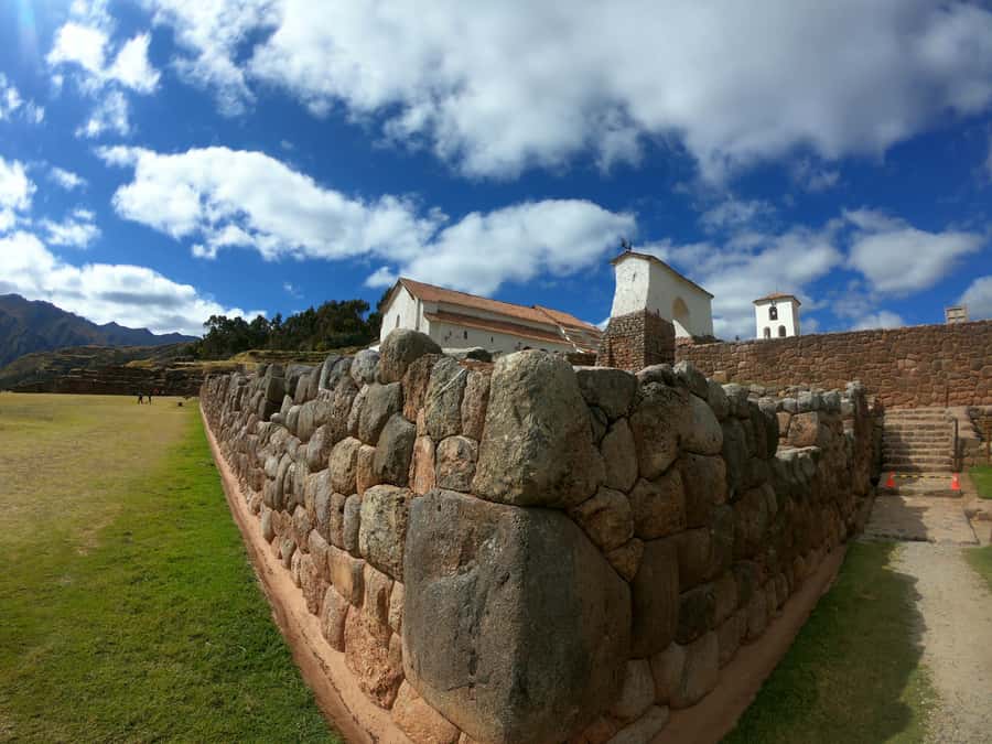 Classic Sacred Valley full day - Pisac archaeological site on a mountain, plus the artisan market