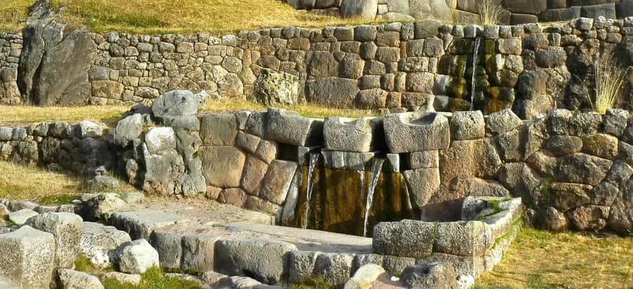 Cusco: Archaeological Park Morning Tour - Qenqo: underground galleries and the idea of a sacrifice temple