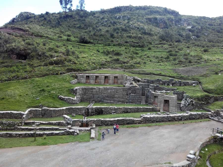 Cusco: Archaeological Park Morning Tour - Tambomachay: aqueducts and waterfalls that show Inca water smarts