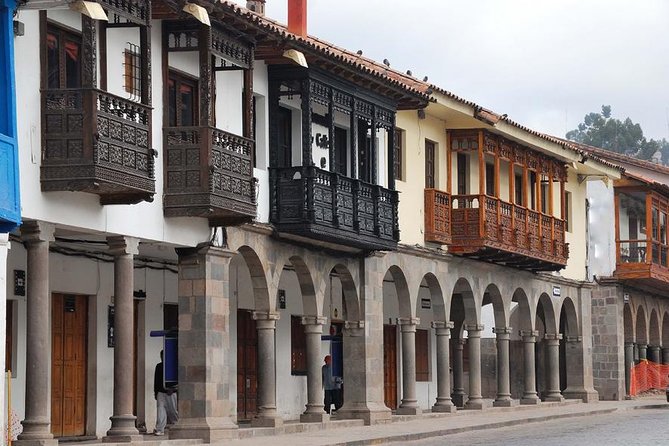 Cusco City Sightseeing, San Pedro Market, Cathedral and Qorikancha Temple - San Cristóbal Plaza to San Blas: where your bearings click into place