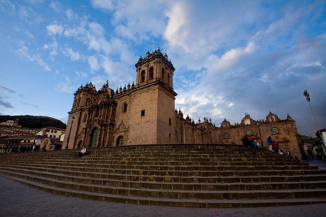 Cusco City Sightseeing, San Pedro Market, Cathedral and Qorikancha Temple - Hatun Rumiyoc Street and the Twelve-Angled Stone: the detail that anchors the whole walk
