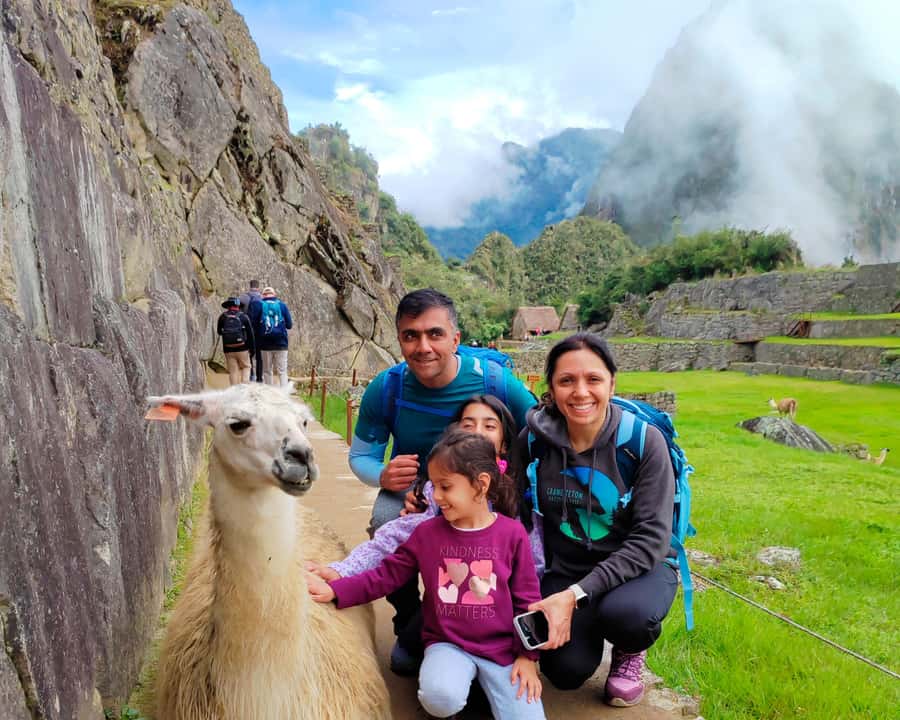 CUSCO: Full Day All Included Private Machu Picchu Experience - Walking, viewpoints, and photo time without turning it into a sprint