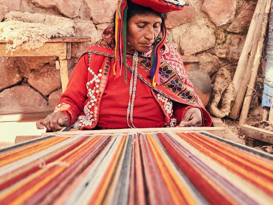 Cusco: Full-Day Sacred Valley History Tour - Urubamba Lunch and the River Drive: A Break With a View