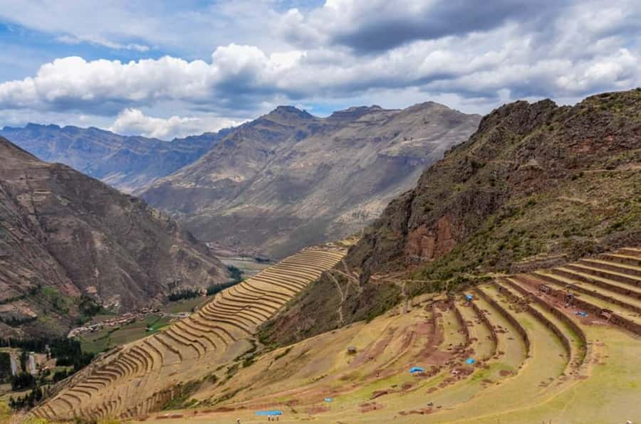 Cusco: Full-Day Tour of The Sacred Valley With Lunch - Chinchero: Textiles, Tupac Inca Yupanqui, and Layered Sacred Space