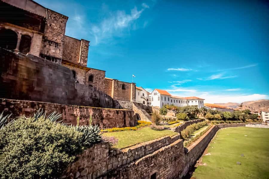 Cusco: Half-Day City and Nearby Archaeological Sites Tour - Puka Pucara, the Red Fortress and its alleged military role