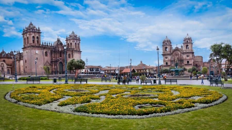 Cusco: Half-Day City Tour with Sacsayhuaman and Q'enco - Meeting point and how to find your group quickly