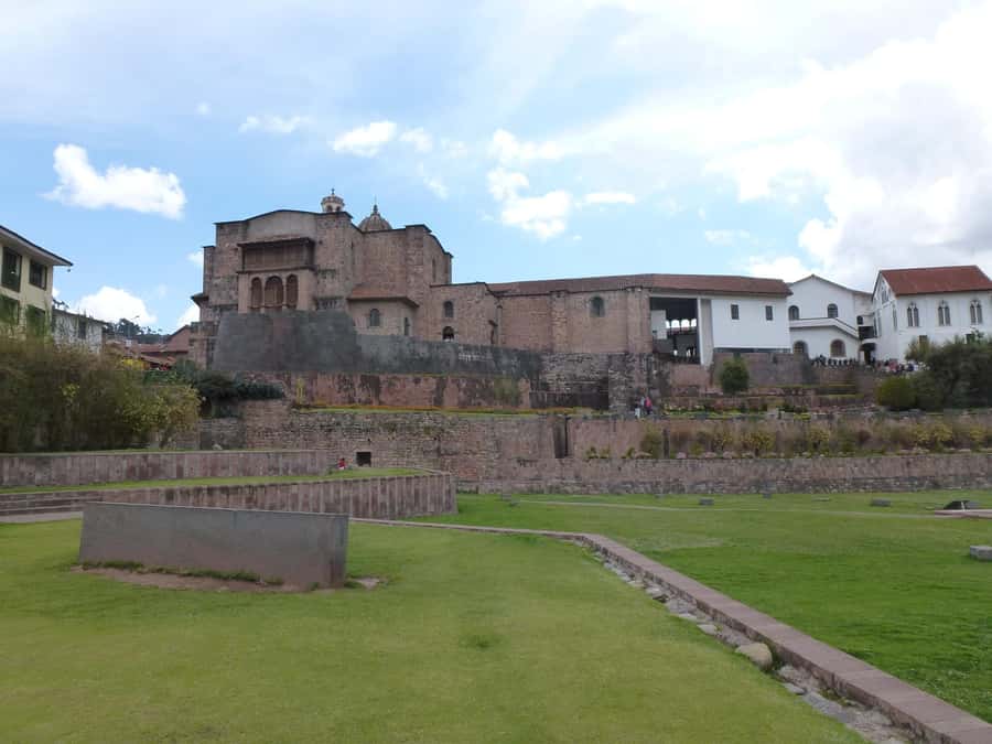 Cusco : Half-Day Explore Inca Ruins qoricancha sacsayhuaman - A fast morning circuit of Cusco’s key Inca sites