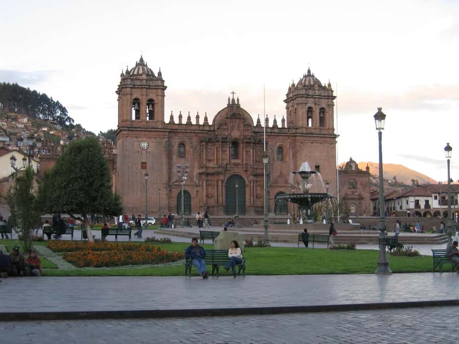 Cusco: Half-Day Historic City Tour - Cathedral of Cusco and Qoricancha: the Inca-turned-colonial start