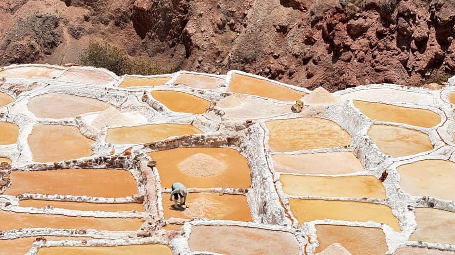 Cusco: Moray, Maras Salt Mines, and Chinchero Weavers Tour - Moray Archaeological Complex: Terraces That Make Sense at 11,318 Feet