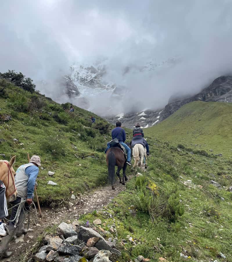 Cusco one day: excursion to Laguna de Humantay - Cusco to Mollepata: why the day starts so early