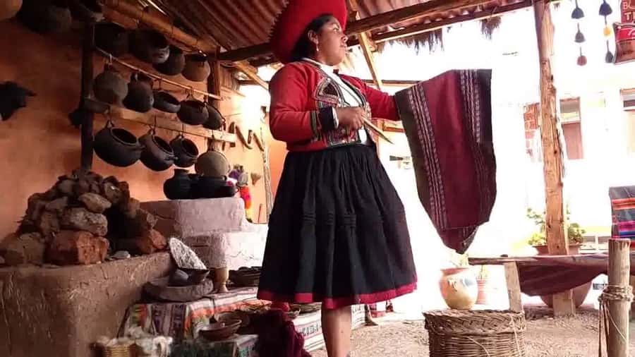 Cusco: Pisac, Ollantaytambo, & Chinchero Sacred Valley Tour - The Alpaca Inca textile factory stop, craft as a living industry
