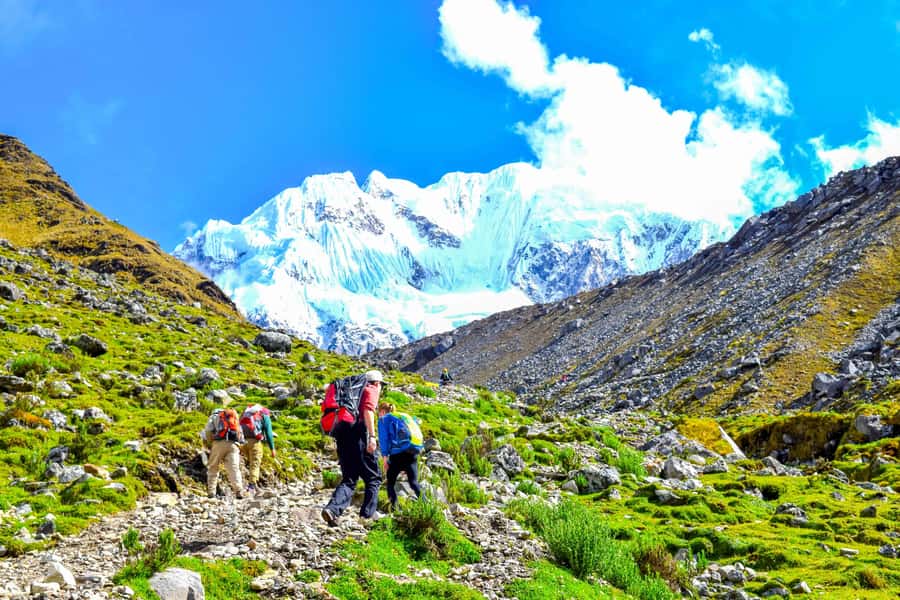 Cusco: Private Full-Day to Humantay Lake with Meals - The Descent Back to Soraypampa, Then Mollepata Lunch