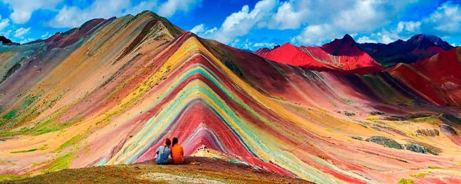 Cusco: Rainbow Mountain and viewpoint red valley ( optional) - The hike to Montaña de Colores (about 2 hours)