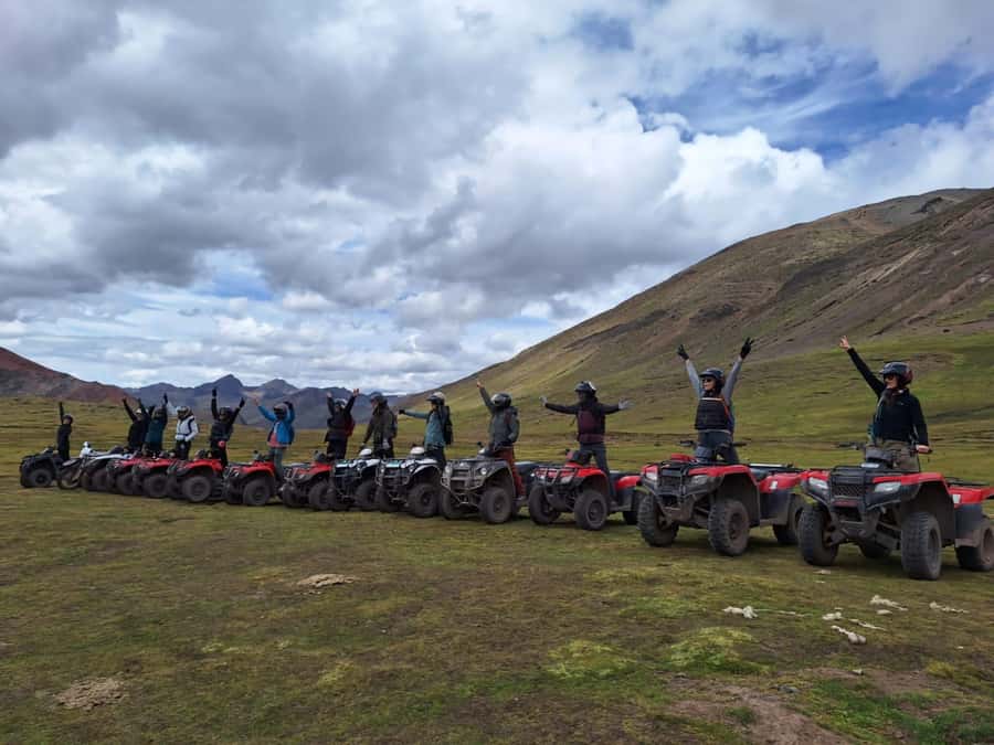 Cusco: Rainbow Mountain In Quad Bikes /walk 5 minutes/+meals - Rainbow Mountain Viewpoint: Walk vs Motorcycle for Photos