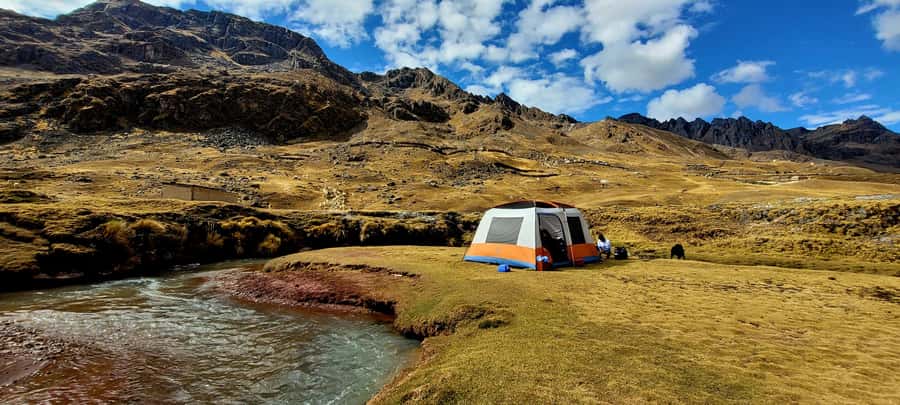 Cusco: Rainbow Mountain & Red Valley Tour with Picnic meals - Rainbow Mountain hike: pacing, animals, and the color story