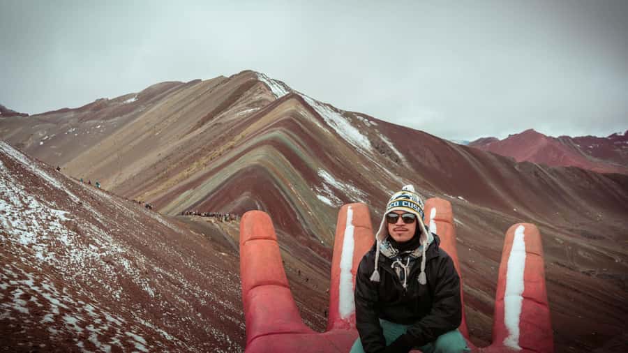 Cusco: Rainbow Mountain Tour and Red Valley Hike (Optional) - Summit time and photo odds: how to use your free window well