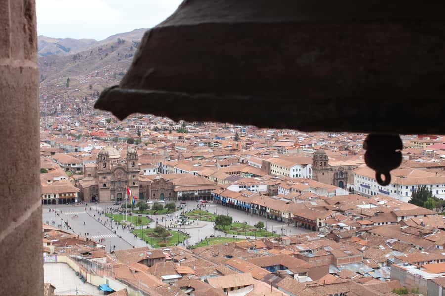Cusco: Sightseeing Tour of the City on an Open-Top Bus - The shamanic center and Pachamama ceremony stop