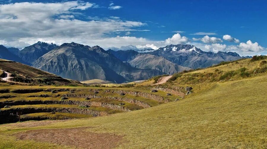 Cusco | Visit Maras, Moray, Chinchero, Pisac | Valle Vip - Urubamba lunch break: an Andean buffet with time to breathe