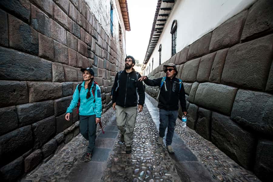 Cusco: Walking Tour Cusco - San Blas Church area, craft workshops, and old Inca roots