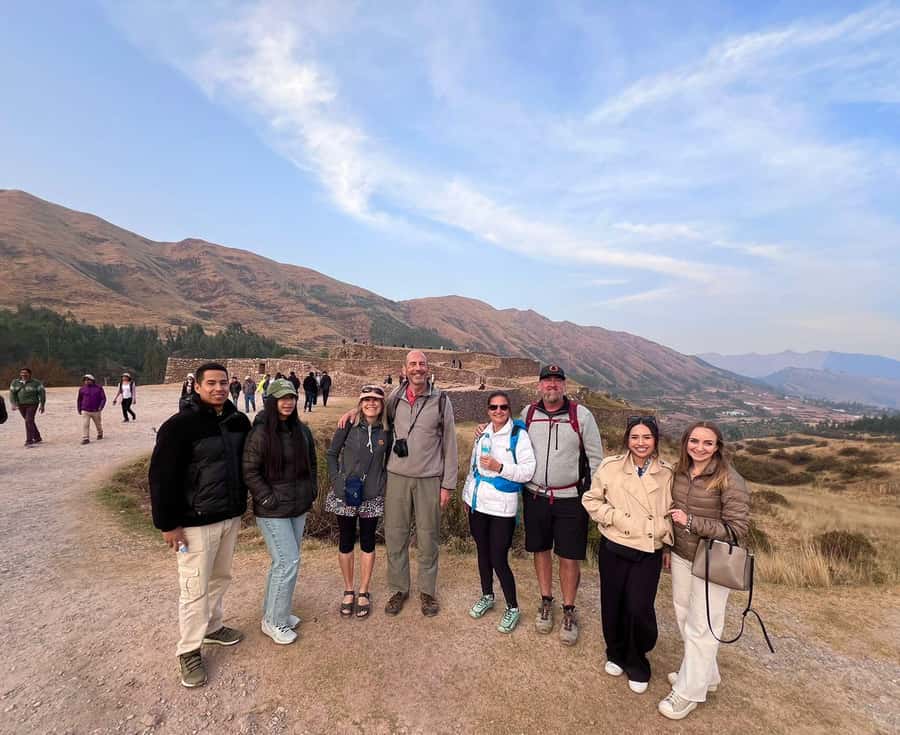 Cuzco : Excursion City Tour in Cusco, Sacsayhuaman and Tambomachay - Sacsayhuaman: fortress walls, big city views, and guided meaning