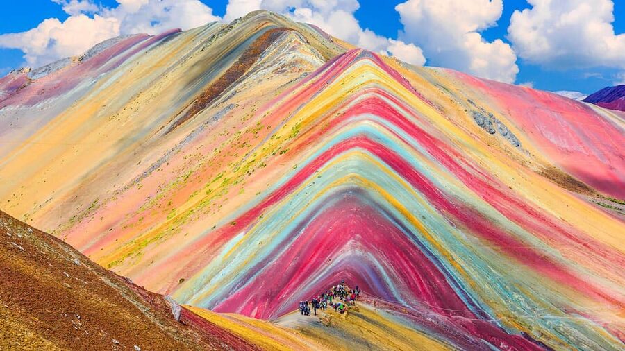 Day trip to Rainbow Mountain and Red Valley - Reaching the 7 Colors Mountain viewpoint: what you’ll actually do there