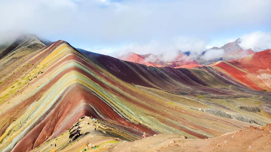 Excursion: Rainbow Mountain and Ausangate 7 Lagoons 2 days - Day 1 to Vinicunca: Kusipata Breakfast, Kayrawiri, and the 1.5-Hour Climb