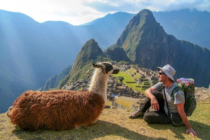Excursion to MachuPicchu with Train Vistadome Full Day - Machu Picchu starts at 4:00 AM, and that matters