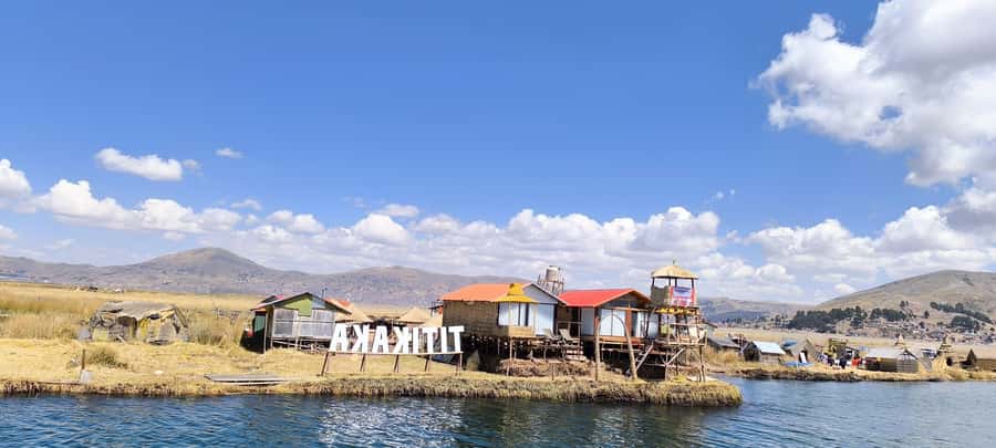Floating Islands of the Uros - Totora reed raft ride: what’s included, what costs extra, and when it’s worth it