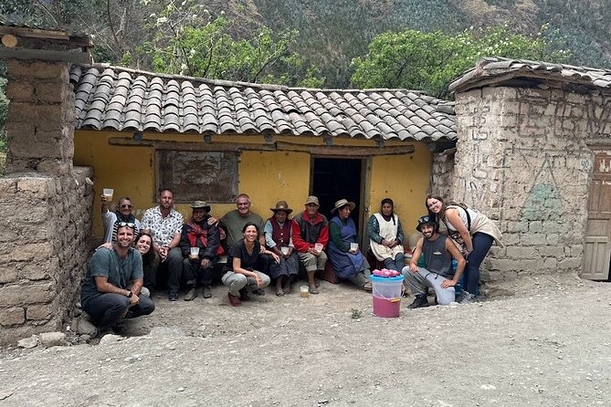 Food and Culture Full day Tour in the Sacred Valley - The Huilloc Valley family lunch: crafts, daily life, and a festive meal
