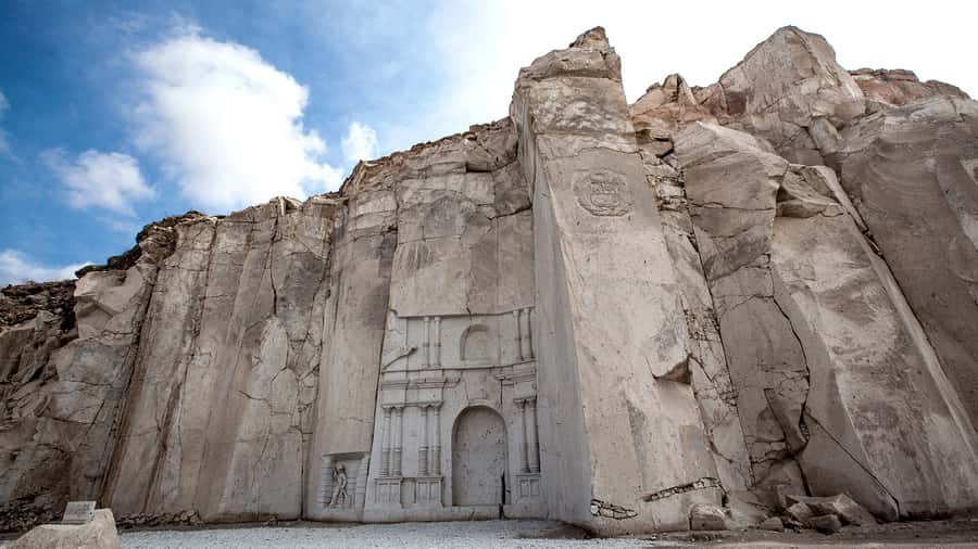 From Arequipa: Sillar Route and Hike in Culebrillas - Petroglyph Stop: A Photo Moment Without the Big-Bus Rush
