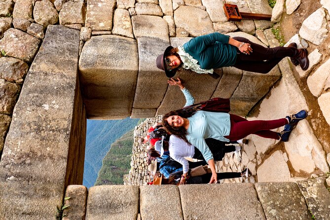 From Cusco - 2-Day Tour to the Sacred Valley and Machu Picchu with Lunch - Guides and Group Size: Why the Best Part Might Be the Human Touch