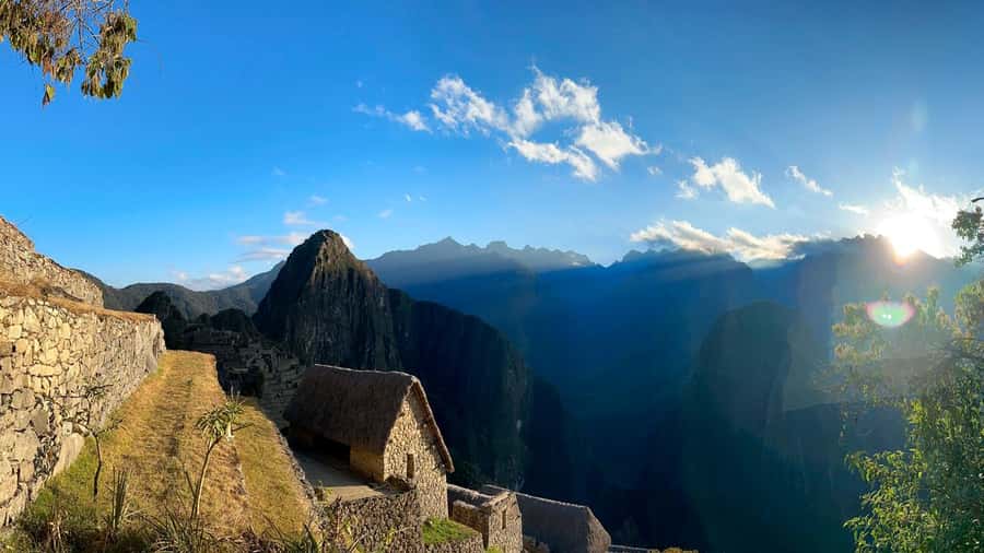 From Cusco: 2-Day Trip to the Sacred Valley and Machu Picchu - The Pisac craft market stop: good browsing, not pressure buying