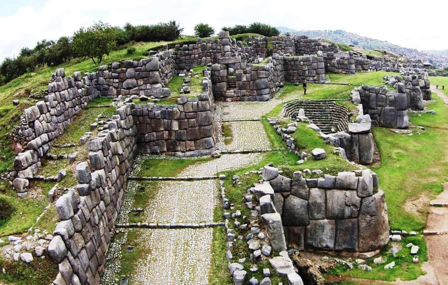From Cusco: City tour 4 ruins + Qoricancha - Meeting at Plaza de Armas, pickup timing, and how to avoid delays