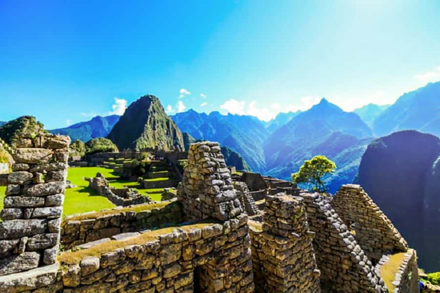 From Cusco: Full-Day Group Tour of Machu Picchu - Aguas Calientes arrival and the shuttle up to the gate