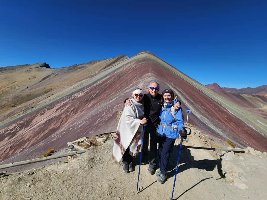 From Cusco: Full Day Tour to Vinincunca Rainbow Mountain - Coming back down: 75 minutes that test your legs