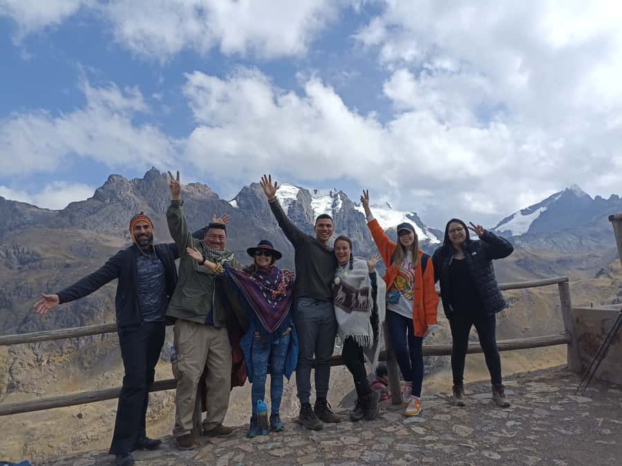 From Cusco: Guided Trip to Rainbow Mountain (6:30am option) - Reaching Rainbow Mountain: guided views, geology lessons, and photos