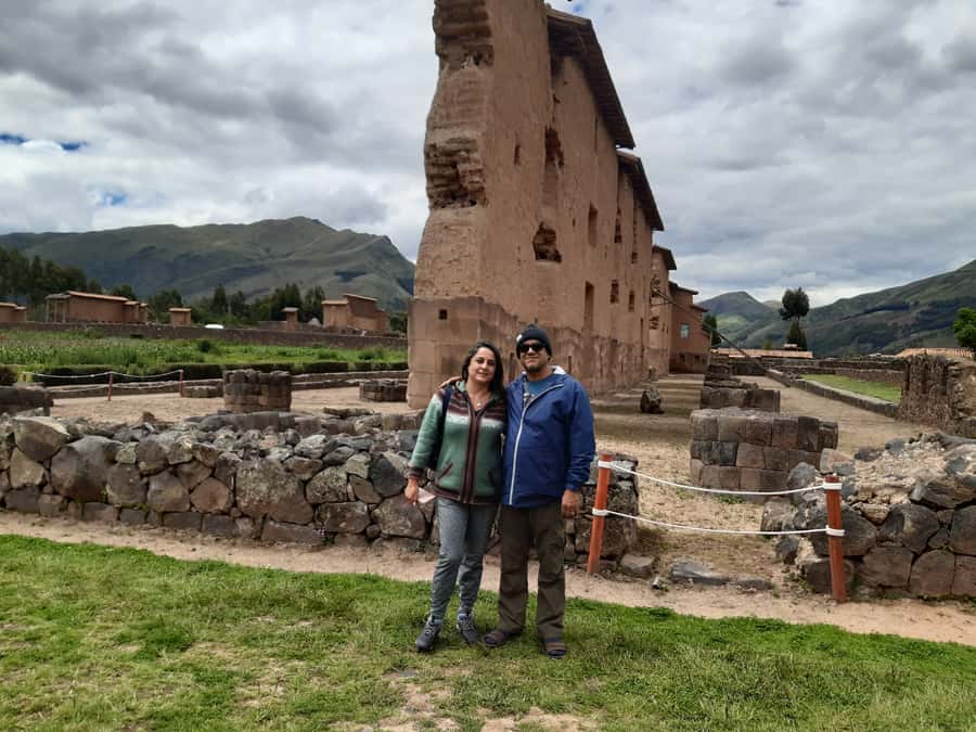 From Cusco: Lake Titicaca with a visit to Uros and Taquile - Uros floating islands: cultural demonstration you can actually watch